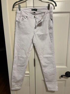 1822 Denim White Cropped Ankle Jeans